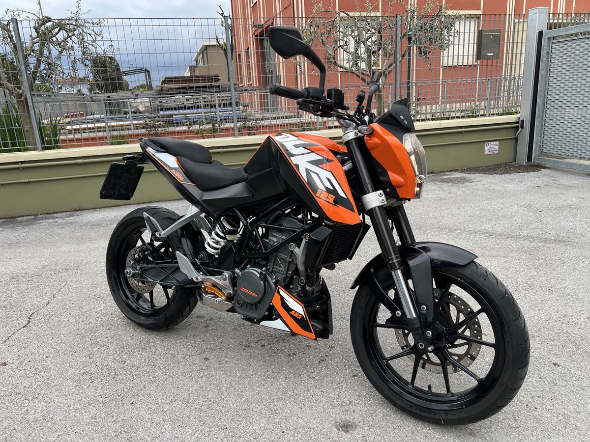 Foto 125 Duke ABS