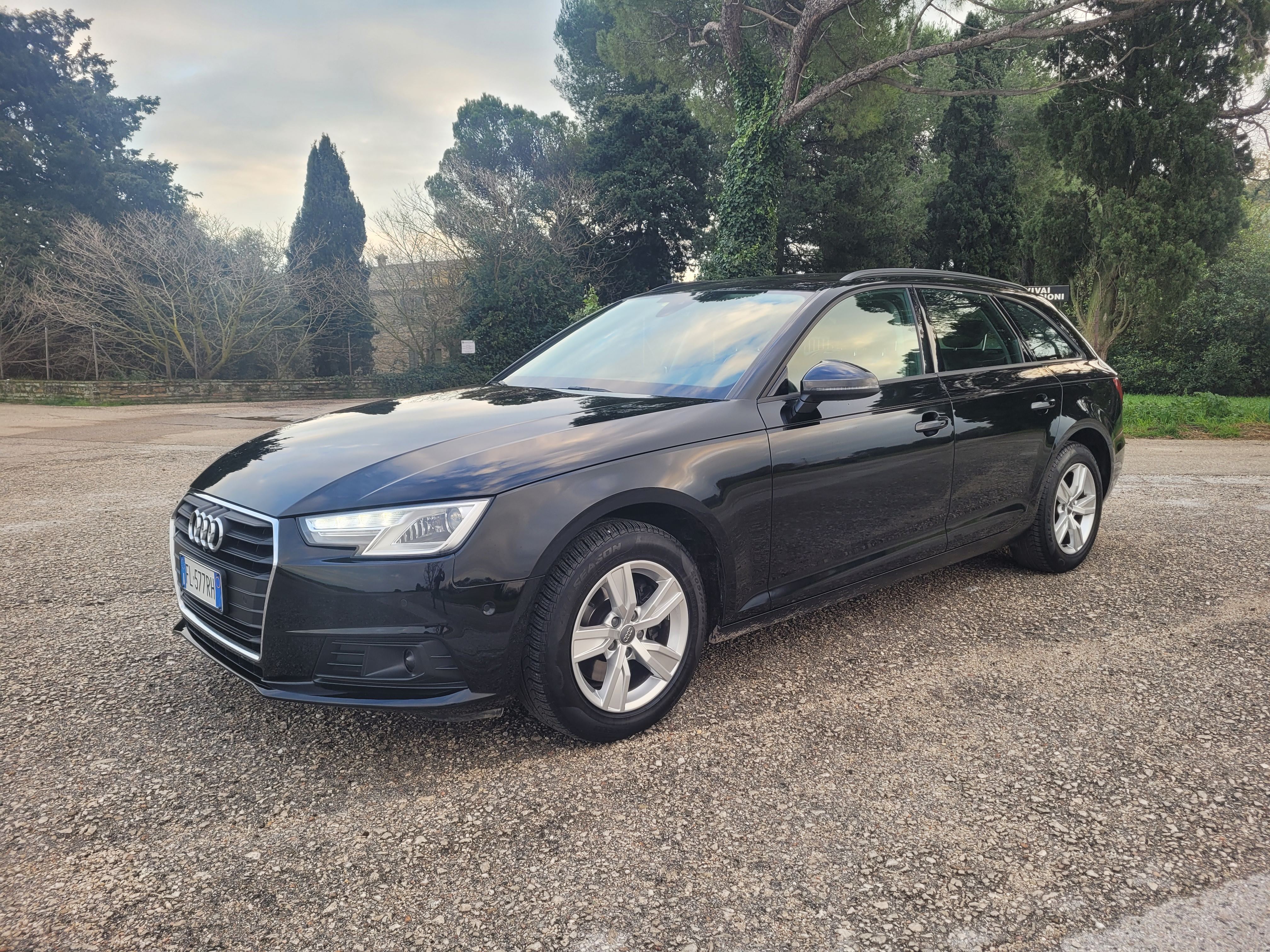 Foto Audi A4 Avant 2.0 TDI ultra S tronic Business