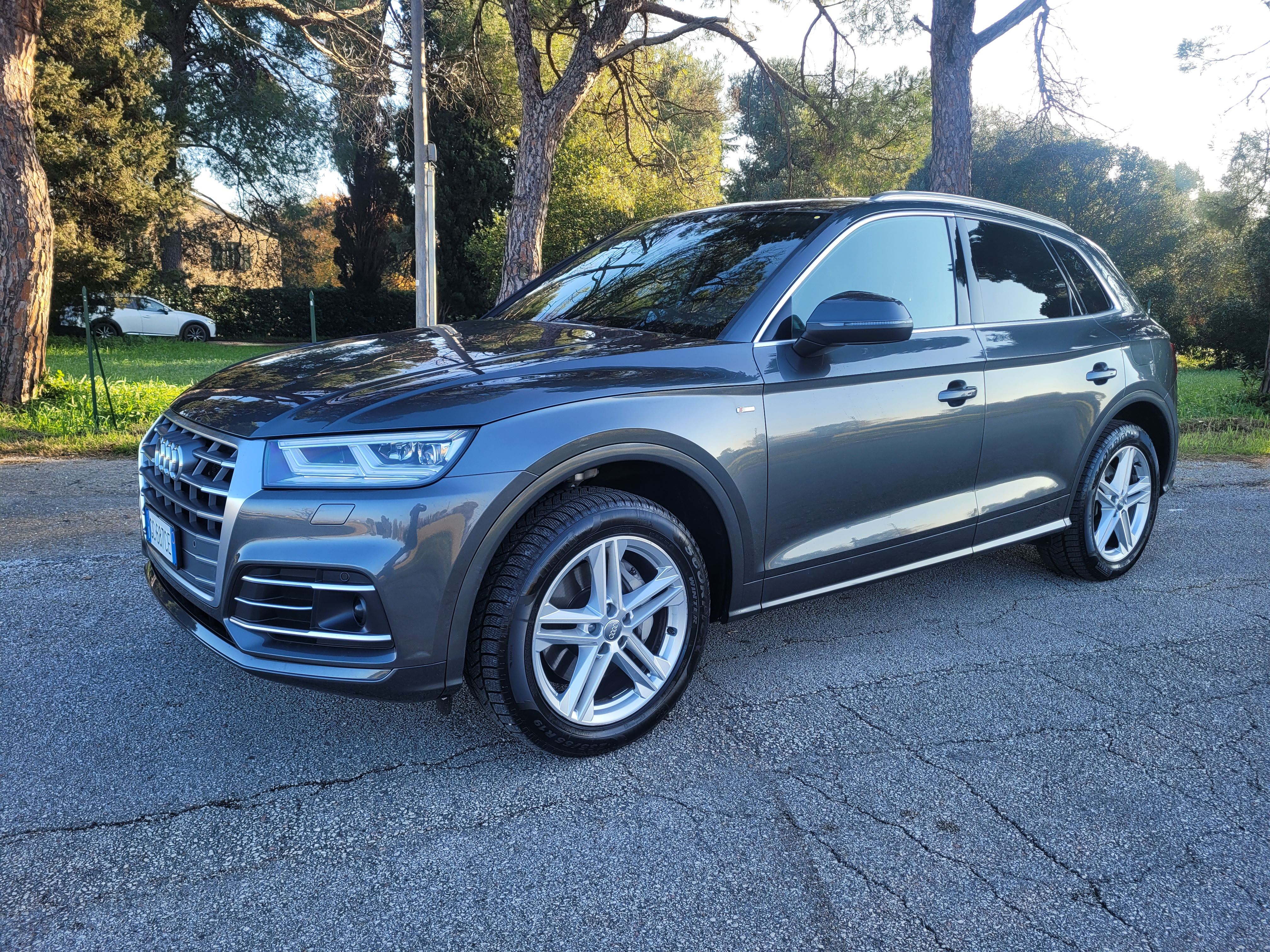 Foto Audi Q5 TFSI S Tronic S line plus