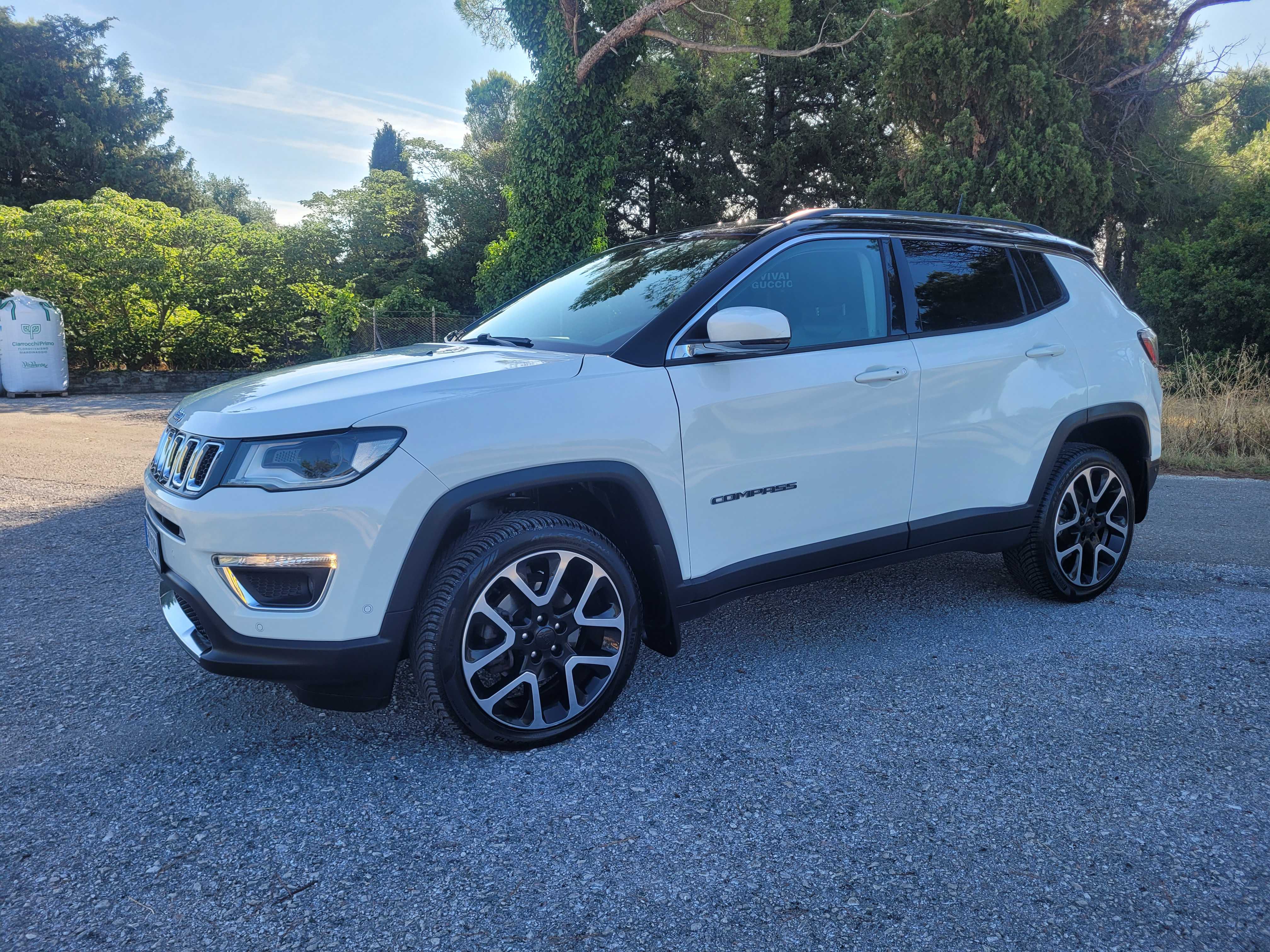 Foto Compass 2.0 Multijet II aut. 4WD Limited