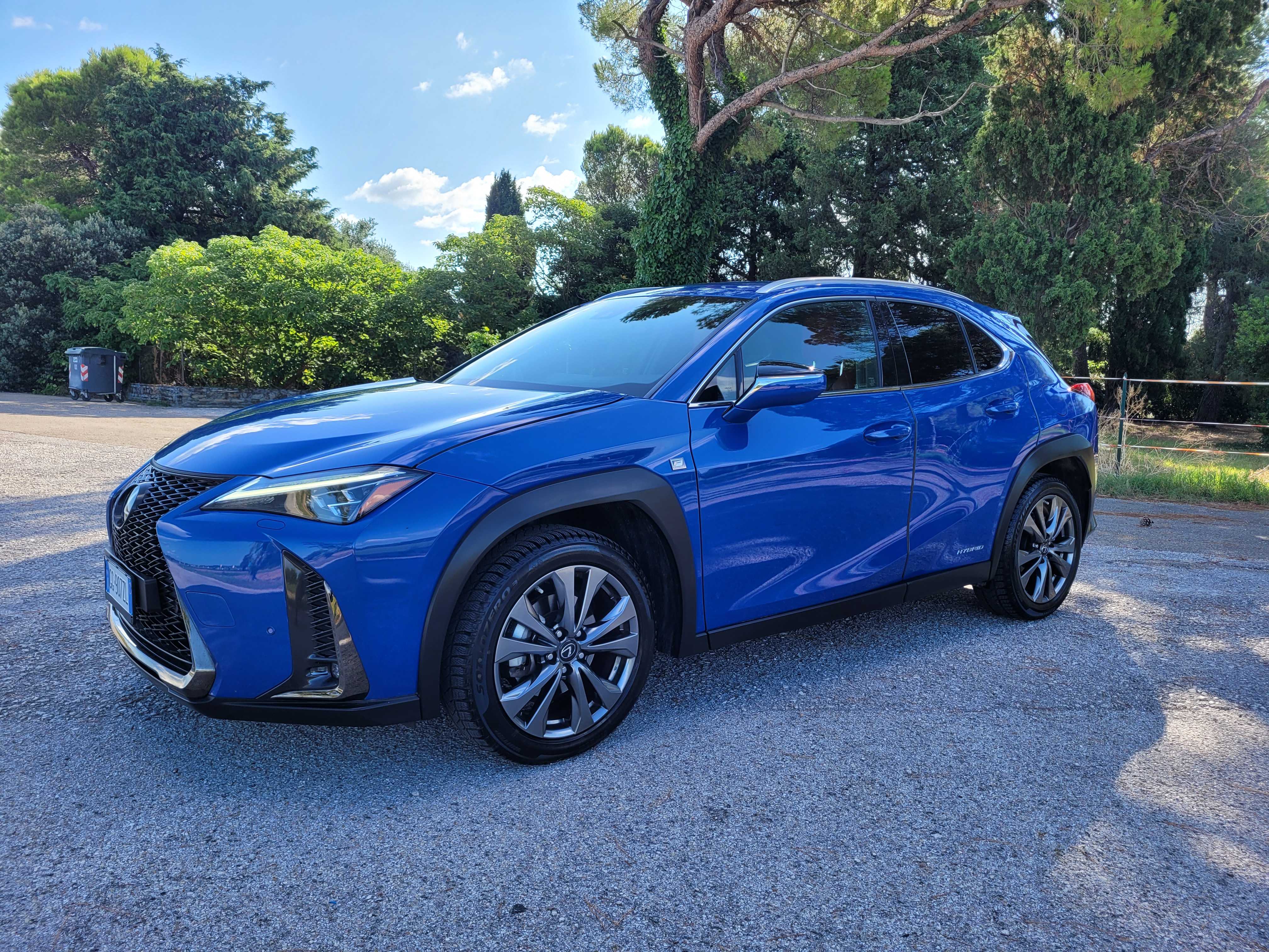 Foto Lexus UX 250h