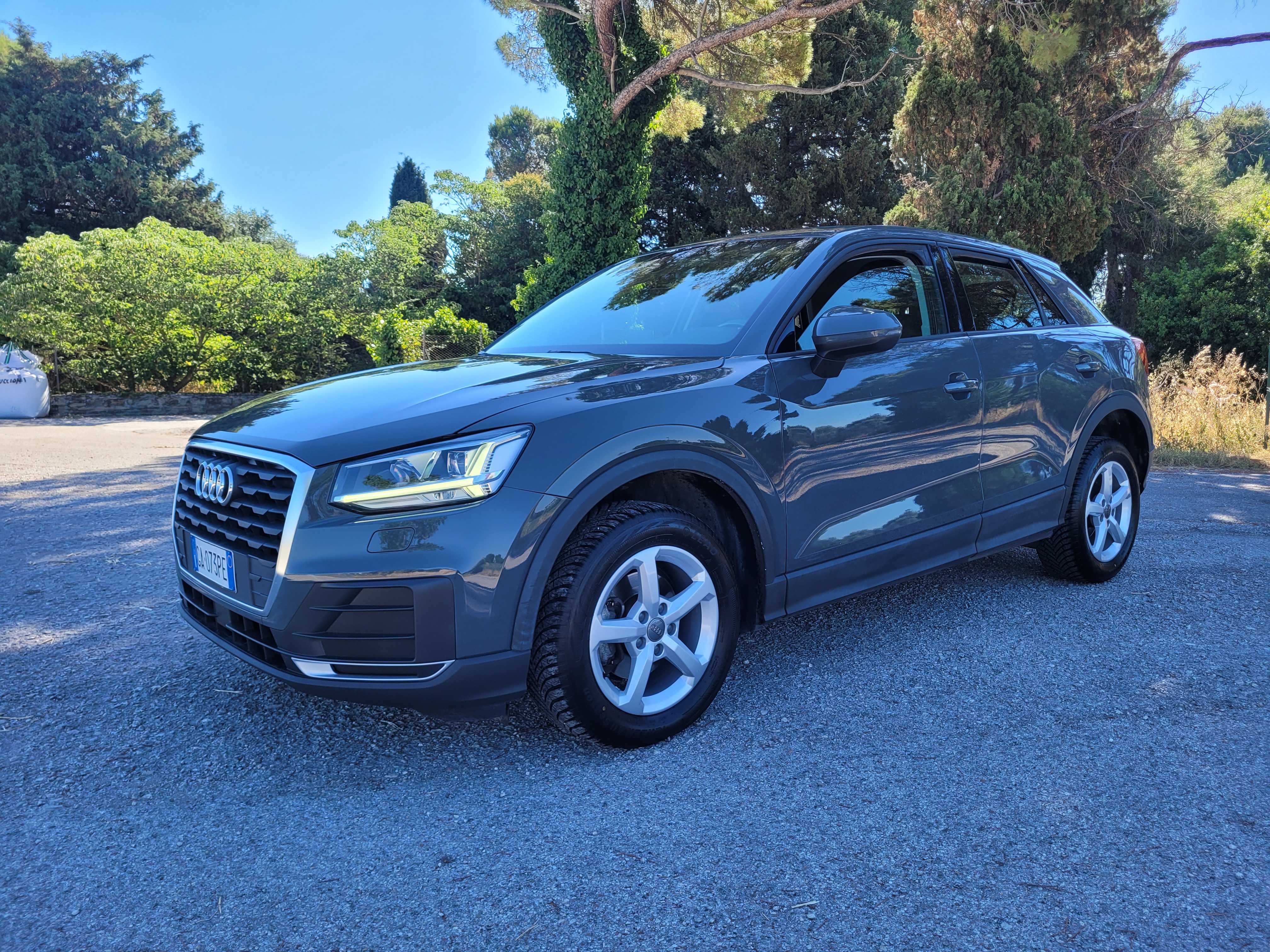 Foto Q2 30 TDI S tronic Business