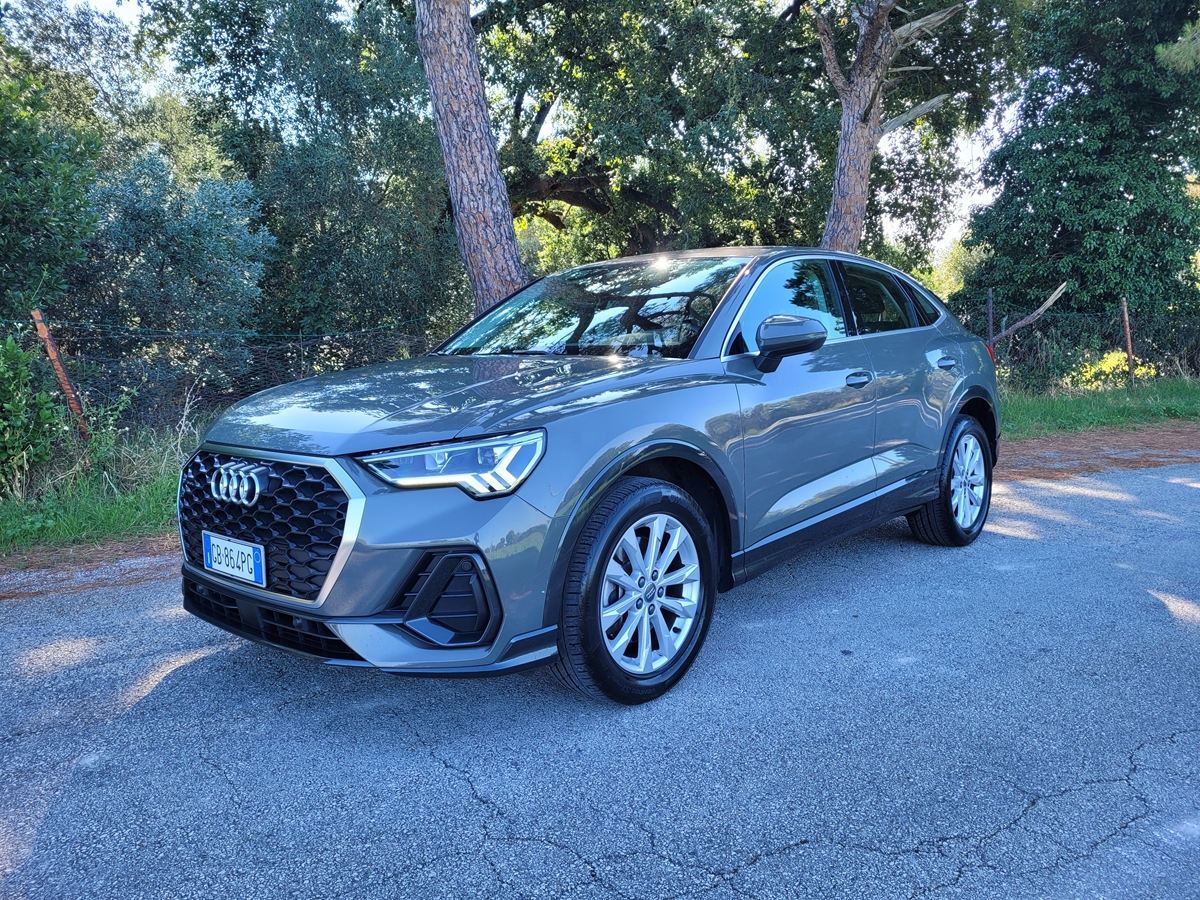 Foto Q3 SPB 45 TFSI quattro S tronic Business Plus